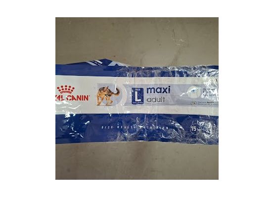 Royal Canin Maxi Adult 15 kg - poškozený pytel